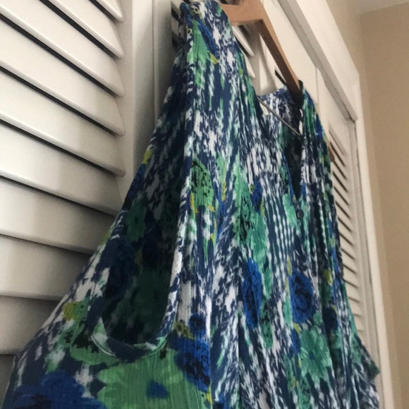 H.I.P. Short Sleeve Top - Picture 3 of 8